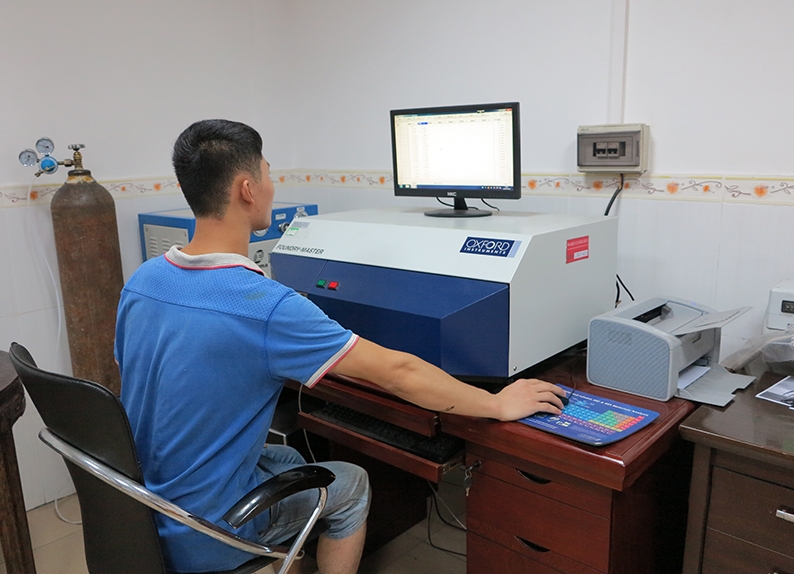 Direct reading spark spectrometer